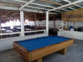 Gumleaves Hotel And Restaurant Olongapo Esterno foto