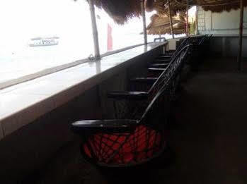 Gumleaves Hotel And Restaurant Olongapo Esterno foto